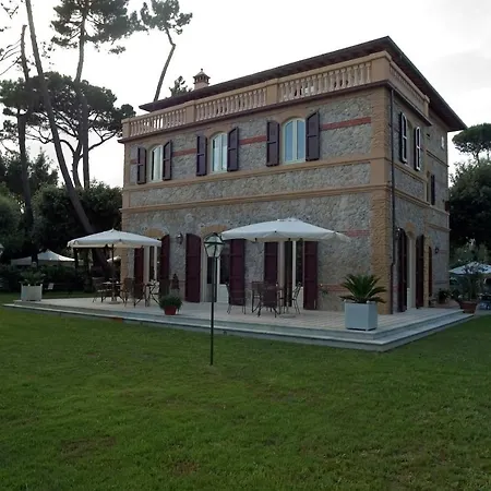 西格诺里别墅酒店 4*