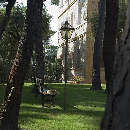 西格诺里别墅酒店 住宿加早餐酒店 马里纳-迪-皮特拉桑塔