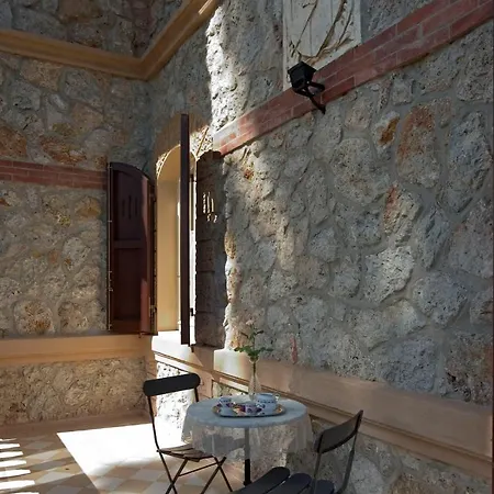 西格诺里别墅酒店 4*